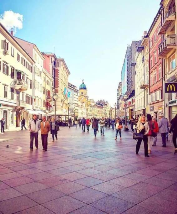 Apartman Julija 1 Rijeka Bagian luar foto