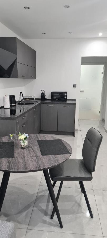 Apartman Julija 1 Rijeka Bagian luar foto