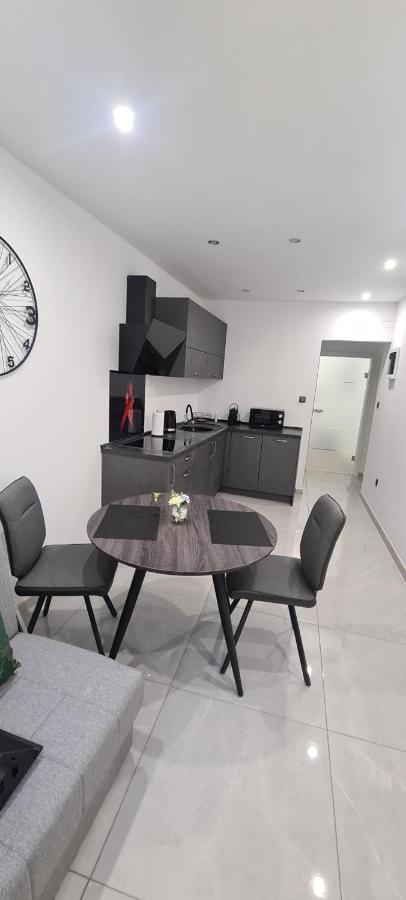 Apartman Julija 1 Rijeka Bagian luar foto